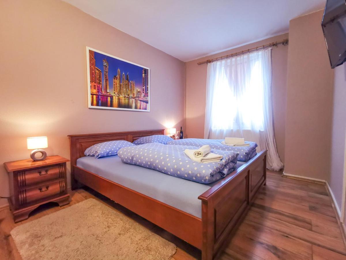 Villa Dijana Gracac  Екстер'єр фото