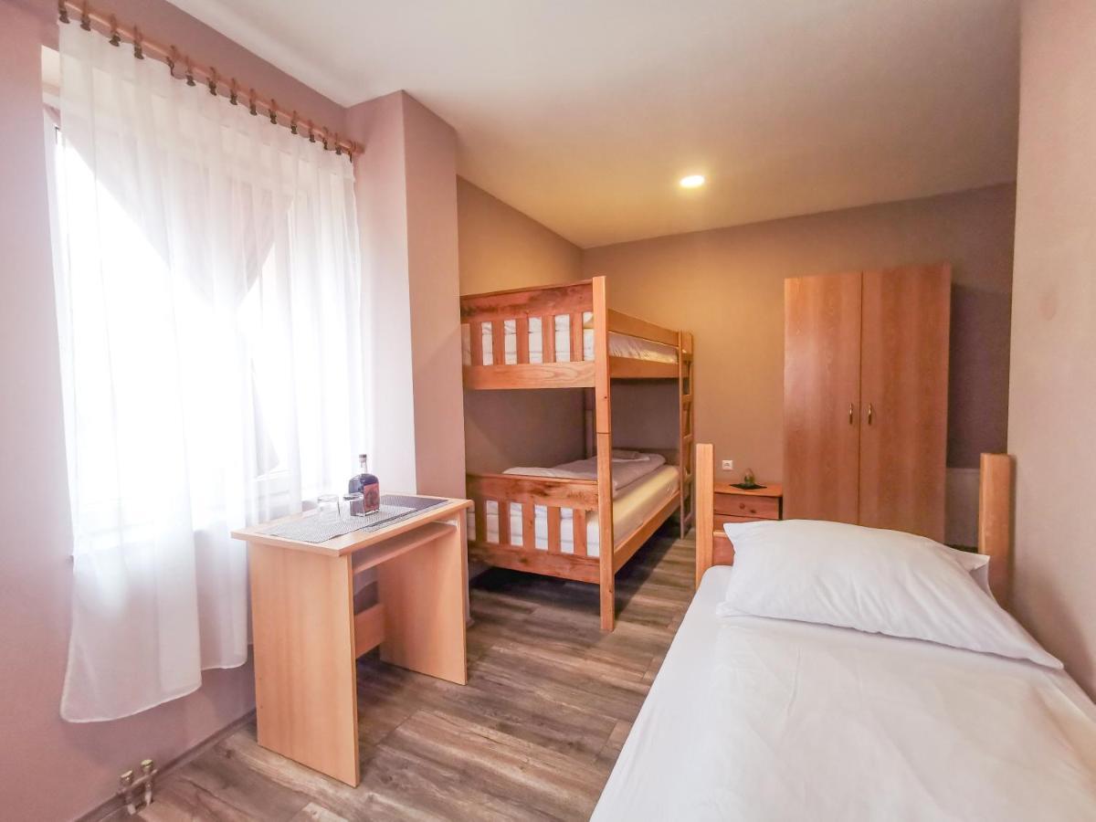 Villa Dijana Gracac  Екстер'єр фото