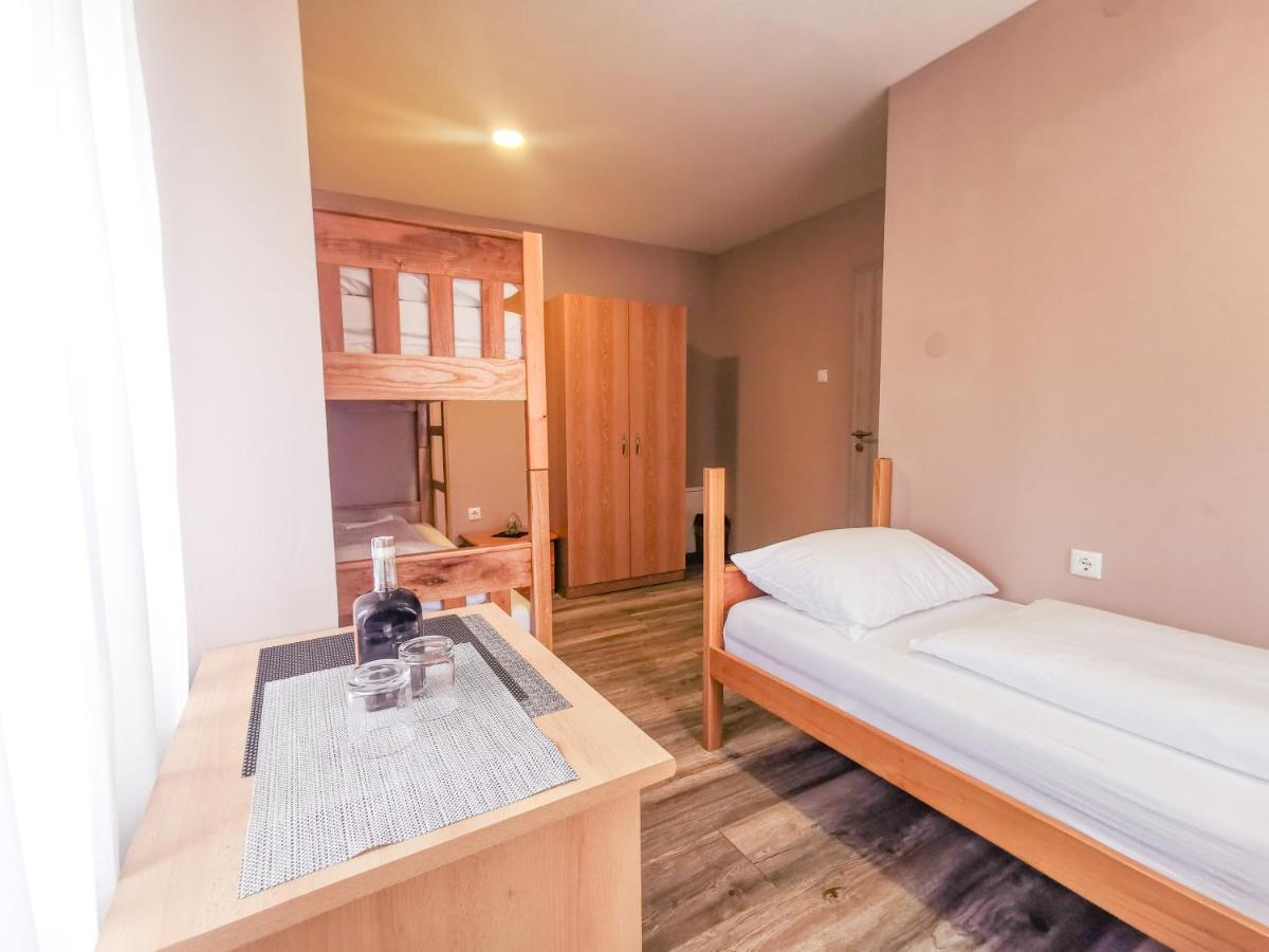 Villa Dijana Gracac  Екстер'єр фото
