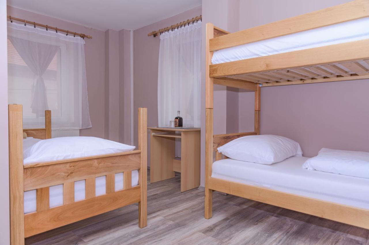 Villa Dijana Gracac  Екстер'єр фото